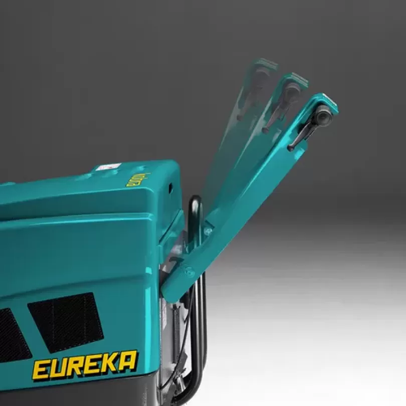 Máy quét rác đẩy tay hoạt động bằng ắc quy Eureka